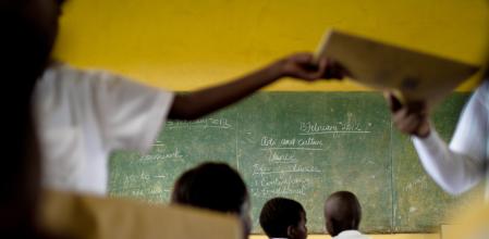 De seguir así, en 2030 habrá 575 millones de personas en situación de
pobreza extrema y 84 millones de niños y jóvenes no estarán escolarizados
