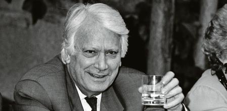 NÚMERO ESPECIAL REVISTA DE OCCIDENTE Madrid, 11-7-1989.- El ministro de Cultura, Jorge Semprún, durante la presentación de un número especial de la Revista de Occidente sobre narrativa en un acto celebrado esta tarde en la Fundación Ortega y Gasset. EFE/ A. Martín