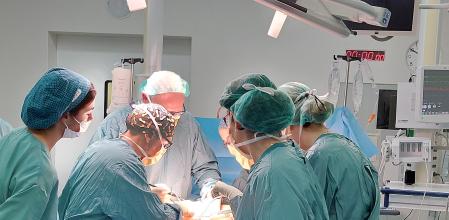 El drama del hombre que fue al hospital a que le extirparan el apéndice y se equivocaron de órgano