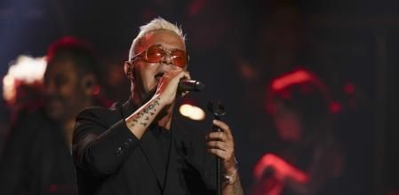 Alejandro Sanz, anoche durante su actuación en la gala Persona del Año de los Latin Grammy