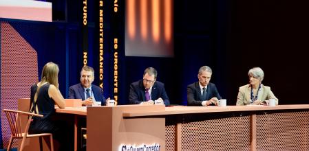 Maribel Vilaplana conduce la mesa en la que intervienen Carlos Bertomeu, Raül Blanco, Javier Rivera y Hélène Valenzuela