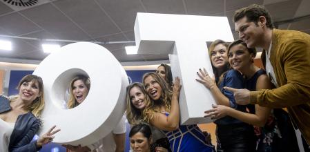 Las cantantes Geno Machado , Natalia Rodríguez, Gisela, Chenoa, Rosa López , Verónica Romero , Mireia Montávez , Javian y Manu Tenorio durante la presentación del programa 