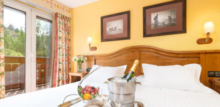 HOTEL ANDORRA A PIE DE PISTAS SKI