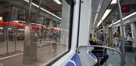 La estación de Clot de Barcelona desde un vagón de metro