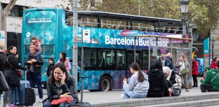 El Ajuntament de Barcelona activará a partir de mañana la Zona Bus 4.0 para gestionar las paradas de los autobuses turísticos