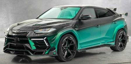 El SUV tiene una apariencia bitono, con los colores verde azulado y negro fusionándose en degradados y combinándose a lo largo y ancho de la carrocería de carbono.