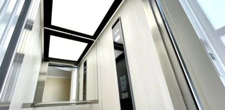 Esta es la razón psicológica por la que hay un espejo en todos los ascensores y no es para mirarte