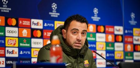 Xavi Hernánden en la previa del partido de Champions contra el Royal Amberes en Bélgica