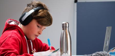 Los hijos se beneficiarán del apoyo de su padre para los exámenes.