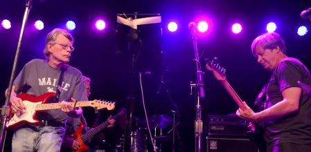 MINNEAPOLIS, MN - MAY 10: Authors Stephen King, left, and Dave Barry, play with The Rock Bottom Remainders at the Wordplay Festival at First Avenue. (Photo by David Joles/Star Tribune via Getty Images)