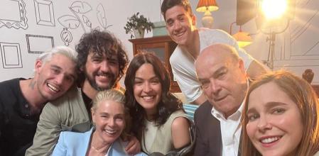 Reencuentro de 'Los Serrano': Victor Elías (Guillermo), Fran Perea (Marcos), Belén Rueda (Lucía), Verónica Sánchez (Eva), Jorge Jurado, Antonio Resines (Diego) y Natalia Sánchez (Teté)