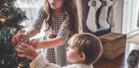 La popular regla de los cuatro regalos es complicada de cumplir.