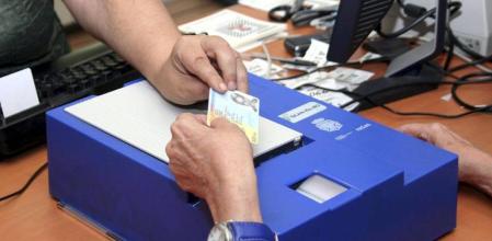 Expedición de DNI. // EFE