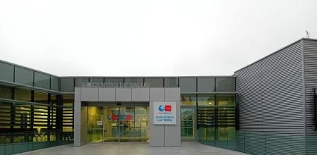 Entrada al ambulatorio de Las Tablas