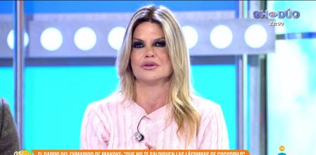 Una Makoke destrozada por la muerte de su perro apunta a Kiko Matamoros para su desafortunado mensaje