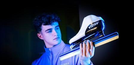 foto XAVIER CERVERA 11/01/2024 Nil Llop Izquierdo (El Prat de Llobregat, 20 de septiembre de 2002) es un patinador de velocidad sobre hielo español