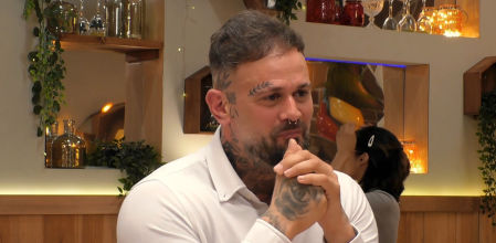 El aspecto de Jesús ha echado para atrás a su cita