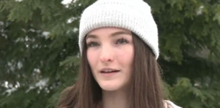 Talia Bell explicando el caso