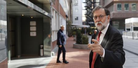 MADRID, 21/03/2023.-El <U[expresidente]> del <U[gobierno]> Mariano Rajoy, en <U[su]> legada este <U[viernes]> en el Registro Mercantil de Madrid.-EFE/ Mariscal
