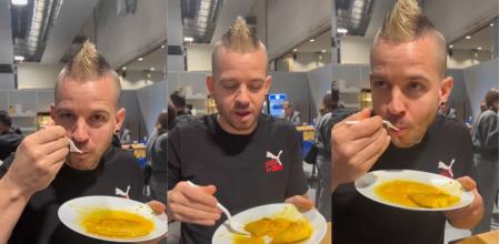 El chef Dabiz Muñoz come una tortilla sin cebolla.