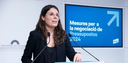 La portaveu de Junts al Parlament, Mònica Sales, en roda de premsa