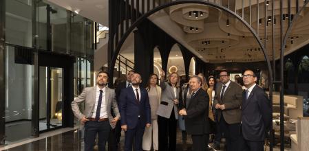 María José Soriano explica XLIGHT, el modelo de gran fortmato de Porcelanosa