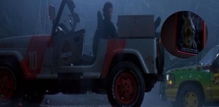 El Jeep Wrangler alcanza una velocidad máxima de 170 km/h, suficiente para zafarse del T-Rex.