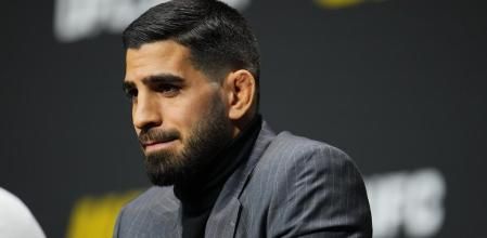 Ilia Topuria en la rueda de prensa antes del combate disputado este pasado fin de semana en California