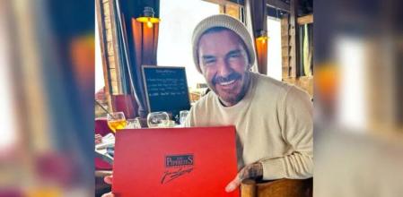 Beckham le ha mostrado a sus 87 millones de seguidores el estuche que le han enviado desde las Rías Baixas.