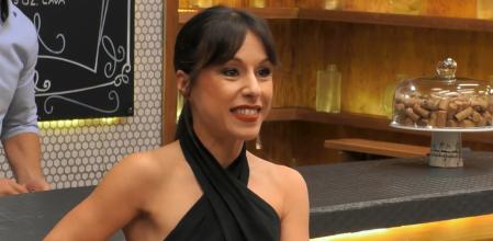 Cristina, una de las gemelas de 'First Dates', se presenta para encontrar el amor