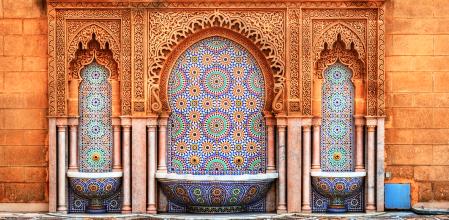 Fuente en el Mausoleo de Mohammed V en Rabat, Marruecos.