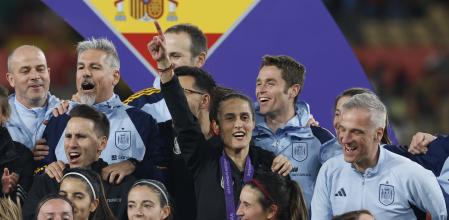 Montse Tomé, seleccionadora nacional, celebrando la Nations League