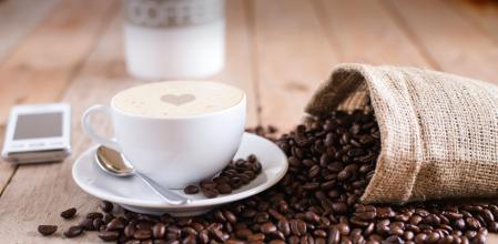 La cafeína viene del café... pero hay productos que todavía tienen más.
