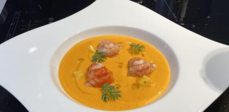 La receta de sopa fría de melocotón con gambas de Palamós de Miquel Antoja