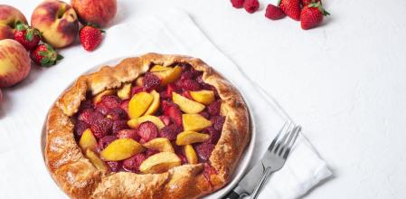Cómo hacer una tarta galette de frutas veraniegas