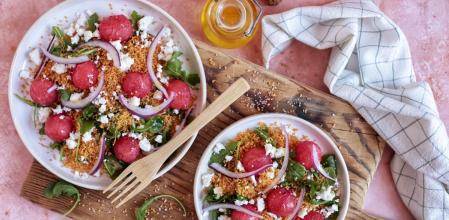 Cuscús de gazpacho con sandía y queso feta, una receta original para el verano