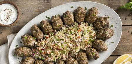 Sorprende con esta exquisita y rápida receta de kefta de cordero