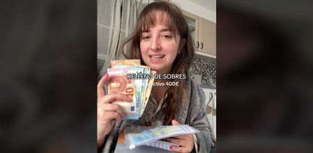 Explica su presupuesto del mes organizando el dinero en sobres: "El efectivo cunde mejor"