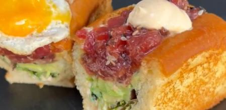 La receta de brioche de atún rojo con guacamole y mayonesa de kimchi de Miquel Antoja