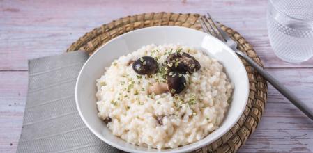Sorprende con esta sabrosa y fácil receta de risotto con setas en el microondas