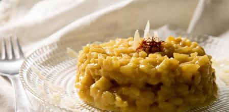 Prepara un riquísimo risotto al azafrán paso a paso