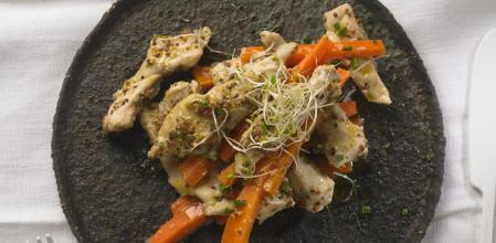 La receta más sencilla y rápida de pechuga con zanahoria, mostaza y miel al microondas