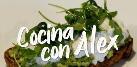 ‘Cocina con Àlex’ esta tostada de aguacate y burrata