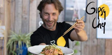 La receta de salteado de verduras con salmón más sabrosa de Gipsy Chef