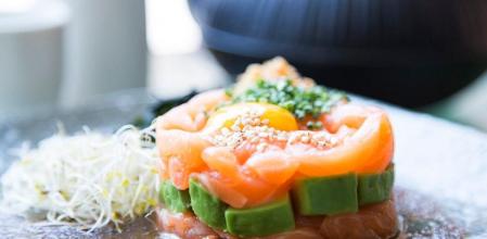 Tartar de salmón y aguacate: prepara esta irresistible receta
