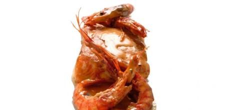 Aprende a preparar este salmón coronado con gambas