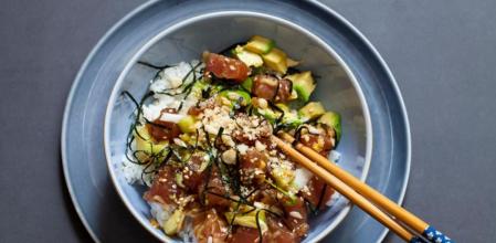 La receta para preparar en casa un saludable ‘poke’ hawaiano