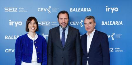 Oscar Puente en València hoy junto a la ministra de Ciencia, Diana Morant y el director de la Cadena SER en la CV, Bernardo Guzmán