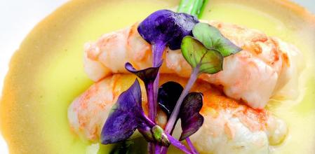 Sorprende con esta exquisita receta de parmentier con cigalas y mantequilla de setas