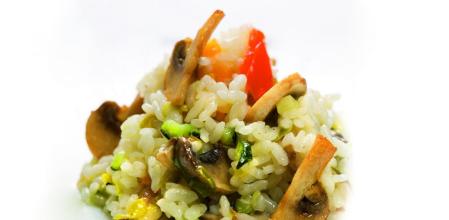La receta más exquisita de arroz de montaña con verduras y senderuelas